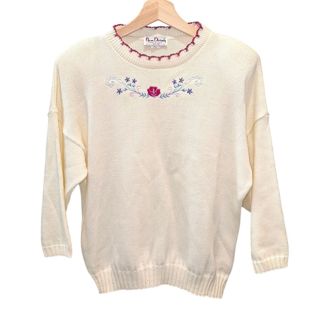 Vintage Nan Dorsey Embroidered Rose White Knit Sweater L USA Made Cottagecore